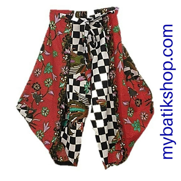Aladdin Style Batik Coulottes Red and Checkers – mybatikshop.com