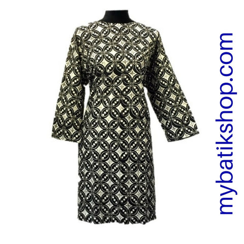 Batik Print Viscos Black 3/4 length. mybatikshop.com Batik Print Viscos Black 3/4 length. mybatikshop.com